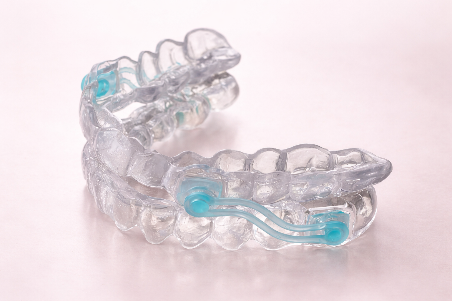 Schnarchschiene bei Schnarchen und Schlafapnoe